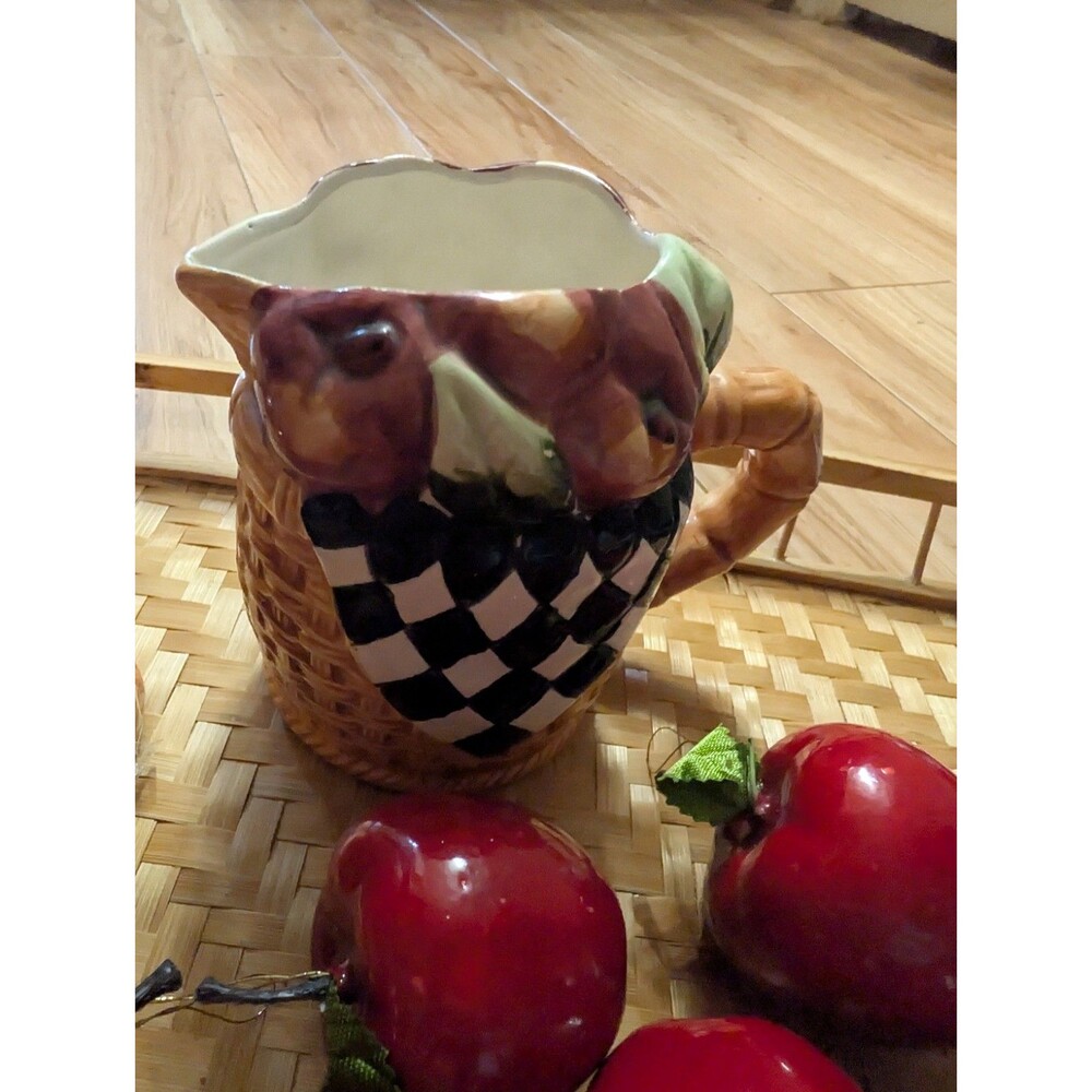 Charming Vintage Apple Kitchen Decor Set – Sugar Shaker, Creamer & Faux Fruit - Picture 4 of 8